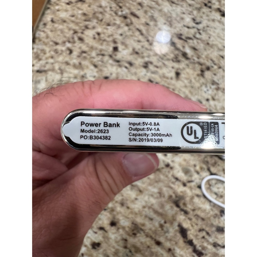 Missouri Farm Bureau Power Bank 3000mAh Portable Charger Model 2623 Black - Picture 3 of 6